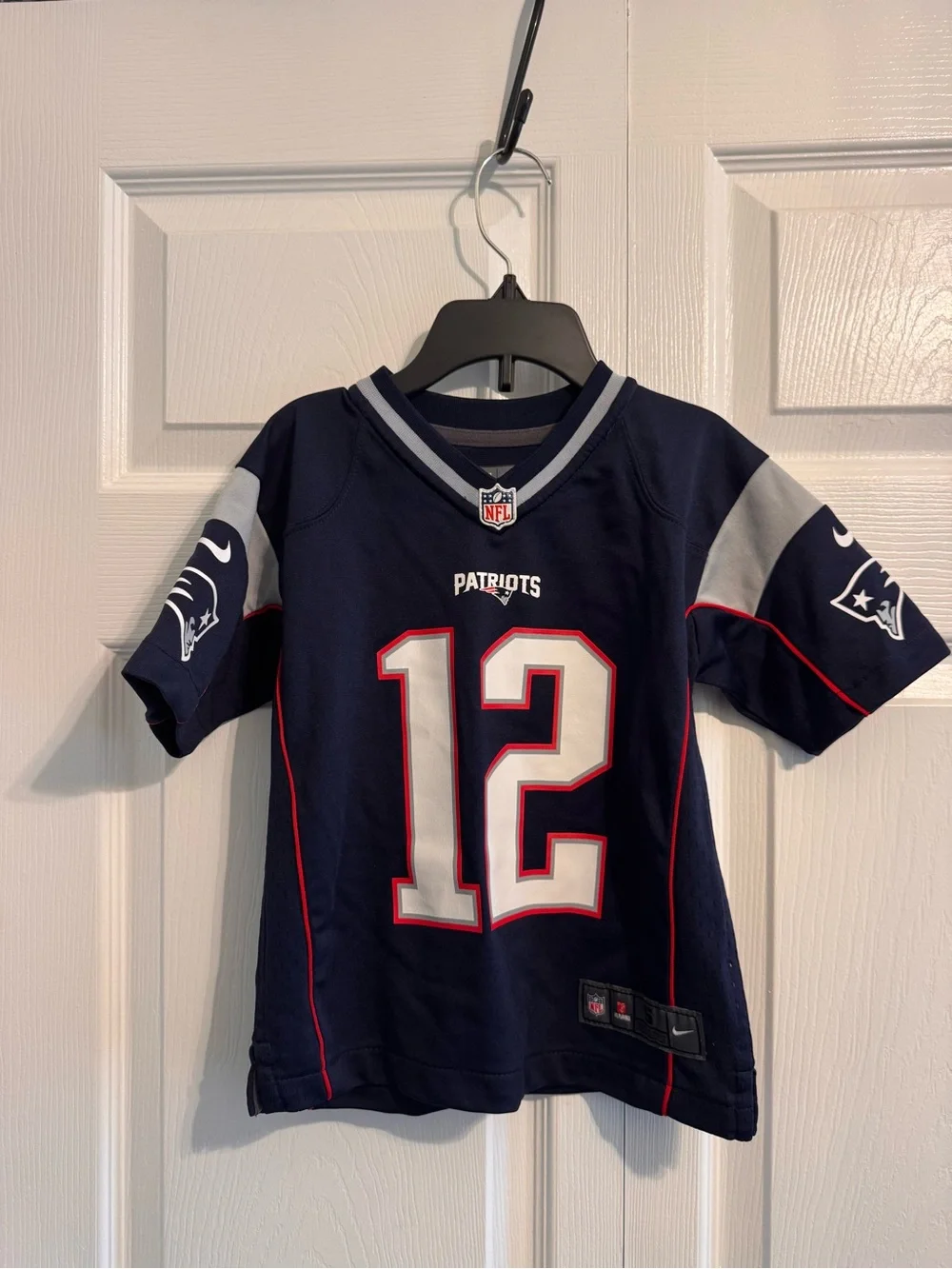 Youth (S) Nike Tom Brady New England Patriots Vapor Untouchable Limited Jersey.
